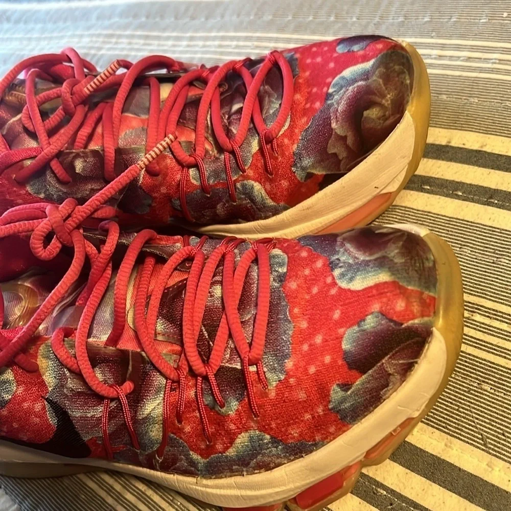Nike used few